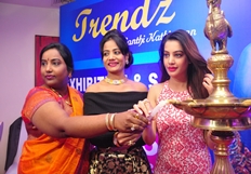Diksha Panth Launches Trendz Exhibition Photos