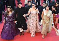 Aish makes heads turn at Cannes with her purple pout, attends screening of 'Sarbjit'