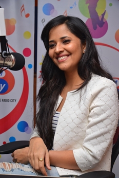 Anasuya At Radio City Photos