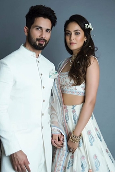 Pics :  Shahid Kapoor and Mira Rajput Sizzle at Lakme Fashion Week 