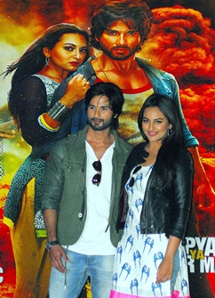 Promotion of film R... Rajkumar - Stills