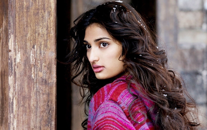 Athiya Athiya