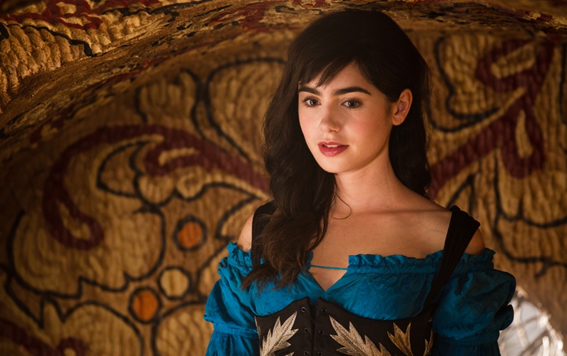 Lily Collins Lily Collins