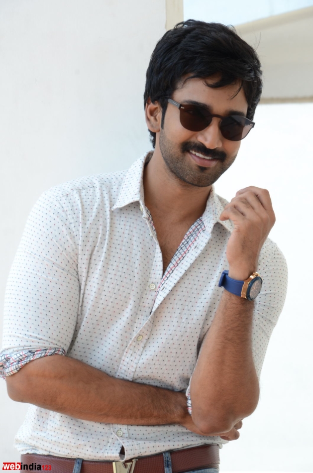 Aadhi , Aadhi Photo Gallery, Aadhi Videos, Actor Aadhi, Aadhi Profile